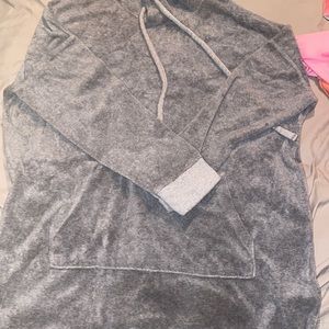 Soft grey towel hoodie worn but good condition comfy